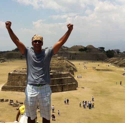 otrasvina's profile picture. Padre, biólogo, buzo, futbolista y golfista. Soy antipoliticos corruptos, del color q sean. Aplaudo lo bueno, del color q sea. Critico lo malo del color q sea.