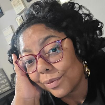 ED @YoungInvincible
Lover of Black culture, 90s & 00s rap.
Thoughts are my own.