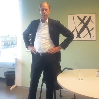 Search of Professionals - Specialist Legal Market - friend of @Law4ce - Father of 2 - 2025 : 20 years under own flag.
