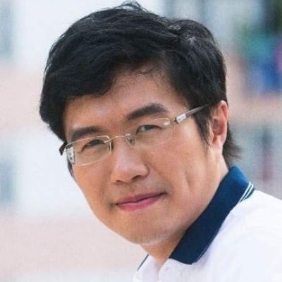 前香港立法會議員,南區區議員。東京大学国際公共政策博士後期課程在学中。 Former Legislative Councillor, Southern DC member. PhD student in Public Policy, University of Tokyo.