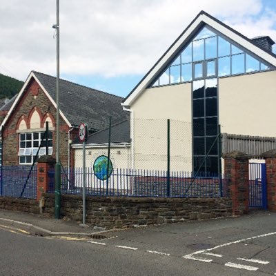 Croeso i Ysgol Gynradd Cwmcarn. We are a busy but friendly school, with lots going on. Follow us for information and updates.