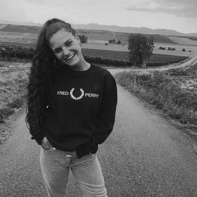 olaiaaranburuu's profile picture. 