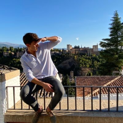 alfonso813's profile picture. Think positive, act positive/ Médico Digestivo HUSC/ Árbitro RFAF