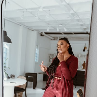 Content Creator Strategist| Influencer| Let me teach you how to curate captivating content for your brand! Schedule a free 20 minute consultation below!