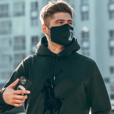 Ведущий матчей и проектов «Динамо-Минск» (КХЛ), автор и ведущий YouTube-канала «Хоккейная варка»