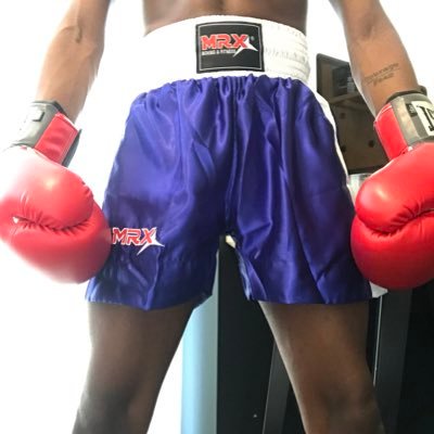 Basketball shorts n Boxing fanatic. Watch me get twunk.   I’m tryna know everyone haha. shoot me a dm.