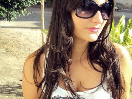 Quem se descreve, se limita ;*
