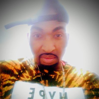 kashmere_w's profile picture. Just trying to catch a vibe!