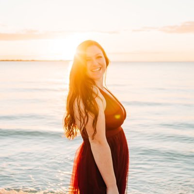 Maddiebee99's profile picture. pba softball alumni