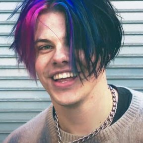 Primeiro Fã Clube Brasileiro de YUNGBLUD 🇧🇷 Join the Black Hearts Club | “we fight we win you have a voice” • https://t.co/HzPPRNjNmC | https://t.co/b4IKbgj5F5