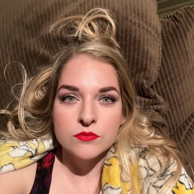 SugarLove Professional Sugaring Training Class. Sugaring Classes California. Trainer: Jessa Esthetician | Jessica Roberts ❤️ https://t.co/Pp40y1NeD2