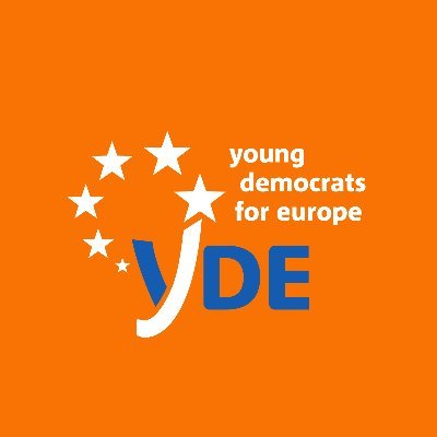 Jeunes Démocrates Européens / Young Democrats for Europe 🔸Centrist Youth organisation 🔸Youth wing of the #EuropeanDemocrats (@PDE_EDP) 🔸Chaired by @areitio96