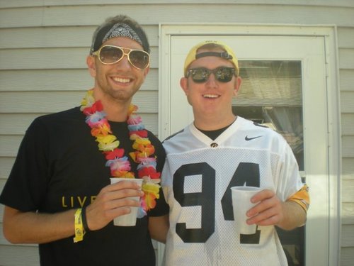 bigRobC89's profile picture. Livin' the dream no matter how much it costs