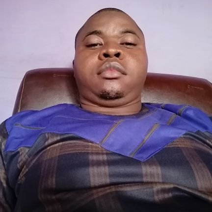 otunbaololade's profile picture. Am just myself , I hate lie , don't form what you are not , you will enjoy meeting me .