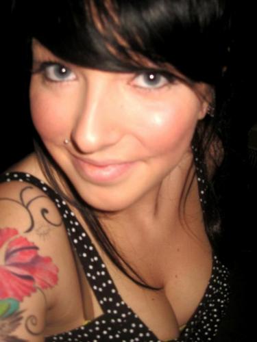 Crystal552's profile picture. Crystal at HomeSav...Sign Up to http://t.co/kBG1gv4CRQ. Free Membership! Daily deals on home decor & furniture - up to 70% off retail