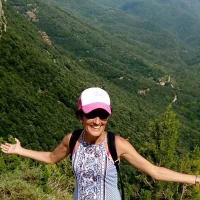 Andreacombativa's profile picture. Una vida repartida entre Barcelona y Uruguay ,hincha de Liverpool 🖤💙🖤💙..Y de Aries ..