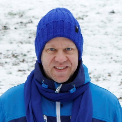 I'm a gamer in my forties that likes both people and games that makes me happy!
I can be found streaming at Twitch under the name PoMsTwitchName.