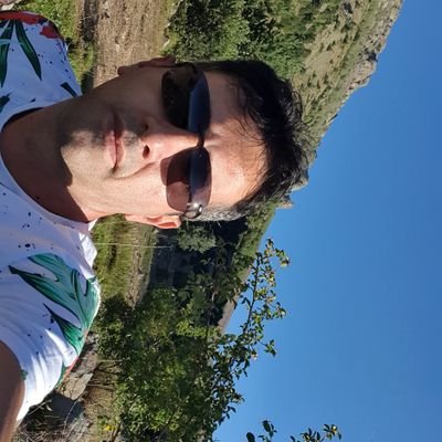 kocoglu_alim's profile picture. allah ile aranda dünyadan başka perde yoktur, yırtıp at onu.