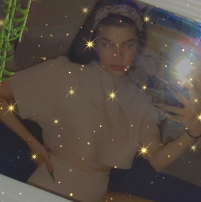 Bri_ishigh's profile picture. ✨hi, i'm definitely high 🍃                                          taurus ☀️ scorpio 🌙 aries 💫