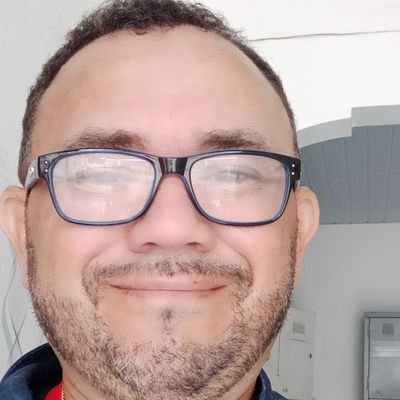 adoniassilva21's profile picture. Aux de enfermagem, Enfermeiro, funcionário público da prefeitura Municipal de Imperatriz.