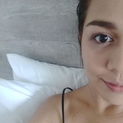 DanielaPinillaD's profile picture. Definirse es limitarse 🍃