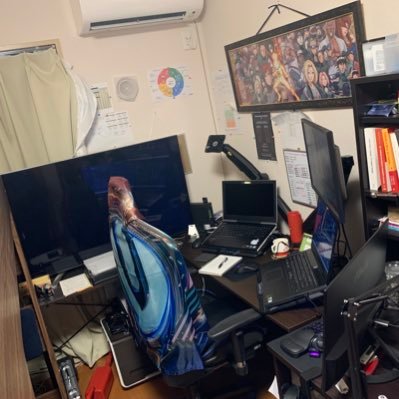 qnt_jhow's profile picture. .