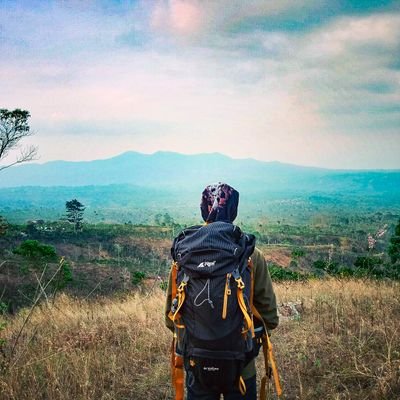 Revaldo48513523's profile picture. gue masih pelajar yang mungkin bentar lagi menjadi mahasiswa yang ingin kuliah sampe S2 atau bahkan S3
 nothing is impossible
mad Jadda wa Jadda