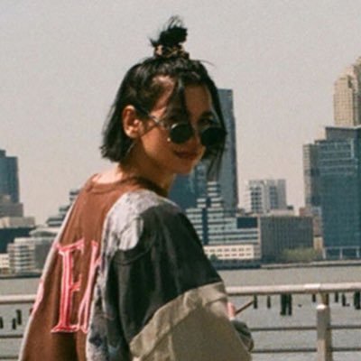 malunapriv's profile picture. not tate mcrae but her bestie.