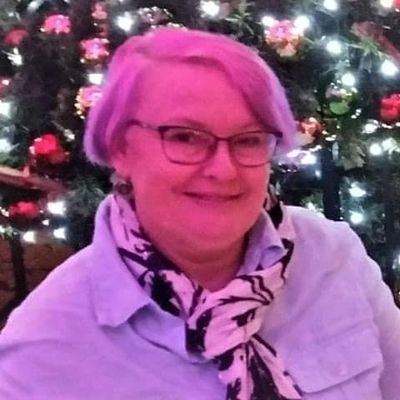 Creative writer and researcher - cultural sociology + marketing.