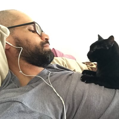 lserratop's profile picture. Filólogo, profesor, aprendiz de lingüista