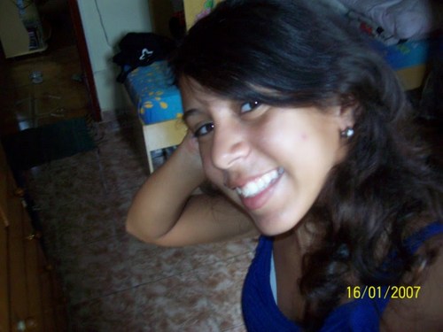 Segue e eu Sigo de vooltaa... :3 @AliiineeGarcia --- meu outro perfiil...