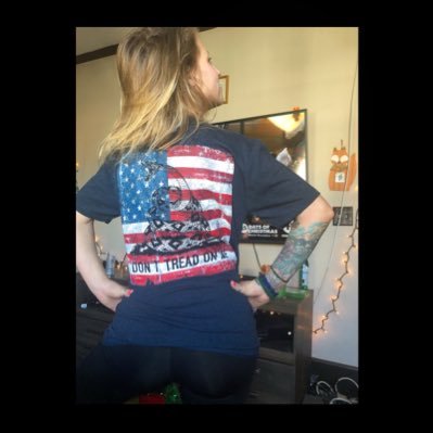 bbeckiiii's profile picture. born nutritionist! 3 auto immune disease survivor (Crohns , Lupus, Colitis ) . ❤️☮️ born nutritionist . 💪