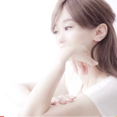 東京の武蔵小金井出身🌳いつも明るく前向き😊即断即決、決めたらやり遂げる人💙今は関西にいるのでお笑い大好きな「ど天然な性格」で嵐を巻き起こしています。そんな←どんな?国民的スター嵐さんを尊敬し過ぎて、感謝の気持ちを歌にしたくオーディションを受けて、シンガーの仲間入りをしました💿タロット占いも当たると言われます🔮