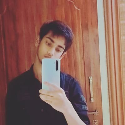 shmoilsayz's profile picture. 