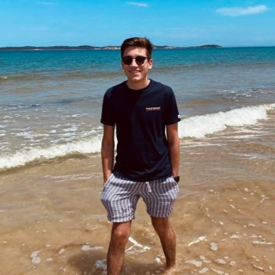 andyy_putt's profile picture. • 25 • International Politics/Relations Major • Views my own •