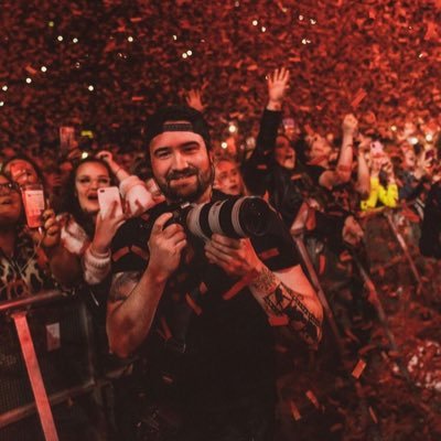 Touring Music and Event Photographer / Videographer based in Dublin 🇮🇪 https://t.co/zl5LcMwETE