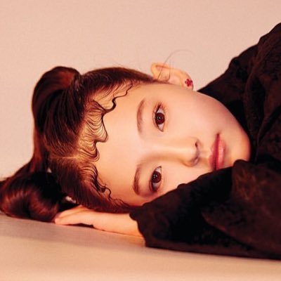 yasetaibusu's profile picture. ・・・・・・・ゆるゆる整形 低月給昼職 ・・・・・・・摂食障害なおしたいダイエット中🐒 «済»キツネライン🇰🇷顎と唇フィラー🇰🇷«予定»目の下脂肪再配置、リフト、輪郭、左目二重、おでこ(？)鼻先(？)