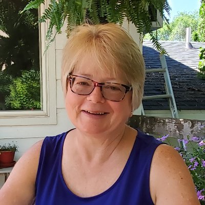 I spark inspiration and cultivate connection for seekers of spiritual, physical, mental, and economic wellness.