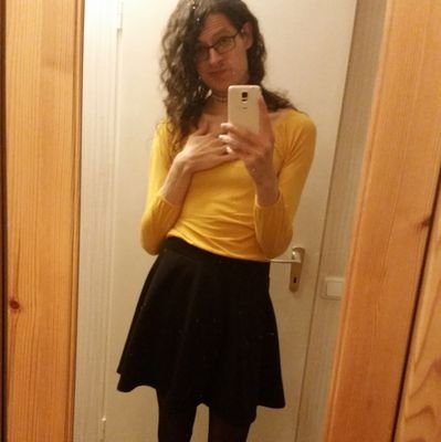 36 | non-binary transfemme | she/they | pan
into audio engineering, sound design, music making, translation, game dev, movies, Twin Peaks :)