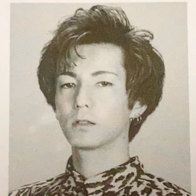高宗謙三!本人でこっそりやります。実は俺が新宿ゴールデン街豹柄のKENZO'S BARとゴールデン街唯一の黄金の店Bar髙宗のオーナーだ!