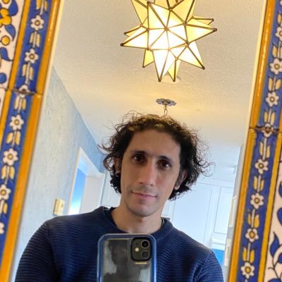 Standing on the good side. Speak 🇸🇦& 🇺🇸, some 🇮🇹 & 🇪🇸& 🇳🇴