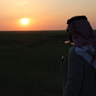 اصدق حب عندما تحب انسانا ولا تعرف لماذا احبيته