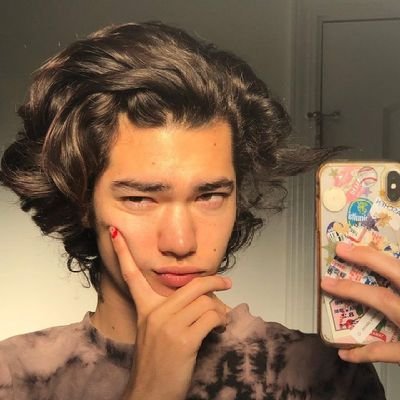 Gustavo100kk's profile picture. Não espero que você goste de mim, eu mesmo me odeio.