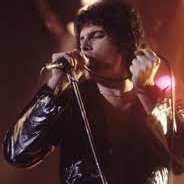 Freddie Mercury💝 mi único ídolo de verdad por siempre, por cierto le voy al Toluca ⚽