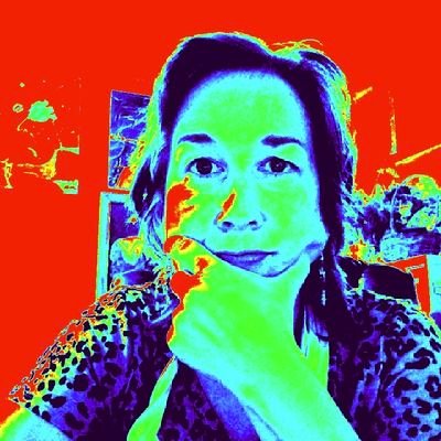 HuntersWith's profile picture. Hunter's Living With Art focuses on promiting art as a means of communication, understanding, enjoyment & education. At the helm, Hunter Thomas.