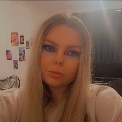 RobynalexandraD's profile picture. •NLHL•Graphic Designer•