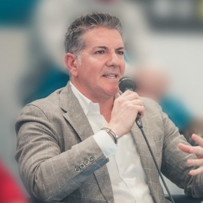 MauryDiCarlo's profile picture. Mazzari - Bini - Milano, Italia