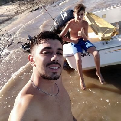 La vida dibujo una sonrisa en mi cara y en un minuto triste la borro como si nada...♪ ♫