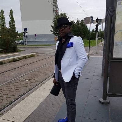 Compresor11's profile picture. am just a man why love all, and liké thé happyness of everryone