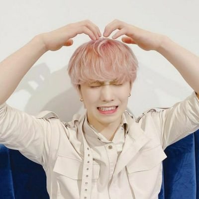 rockymoods's profile picture. 25 moods of #라키 (‘-’*)